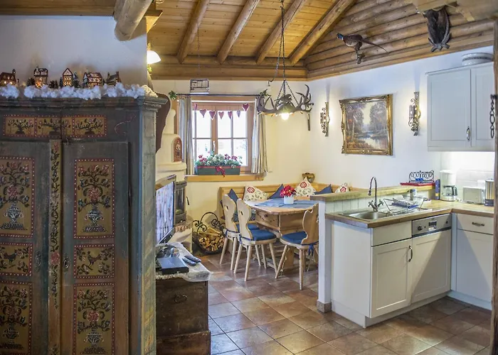 Vakantiehuis In Seefeld Near Slopes & Mountains